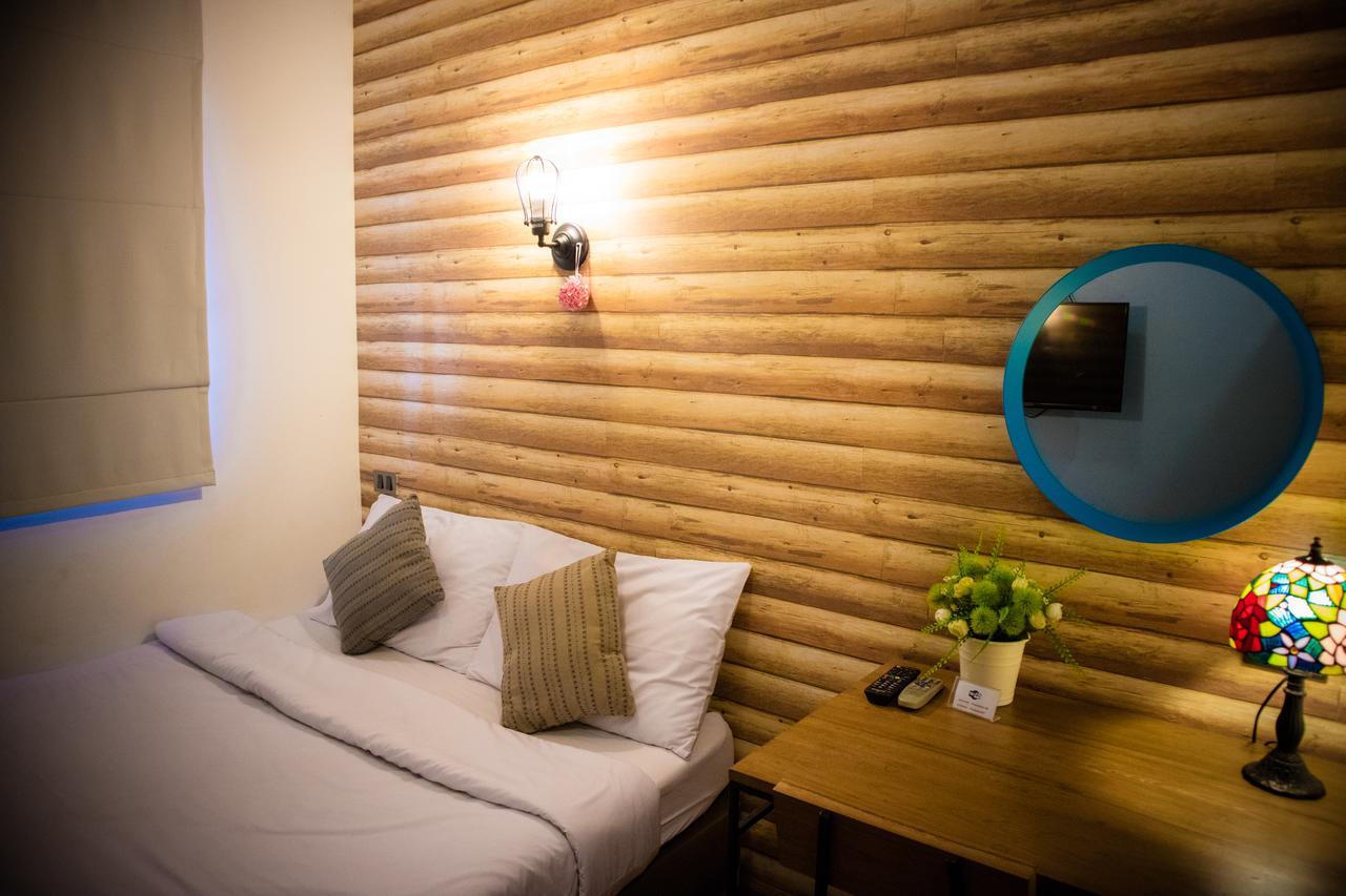 Tawan Bed Club Hostel Chiang Mai Exterior photo