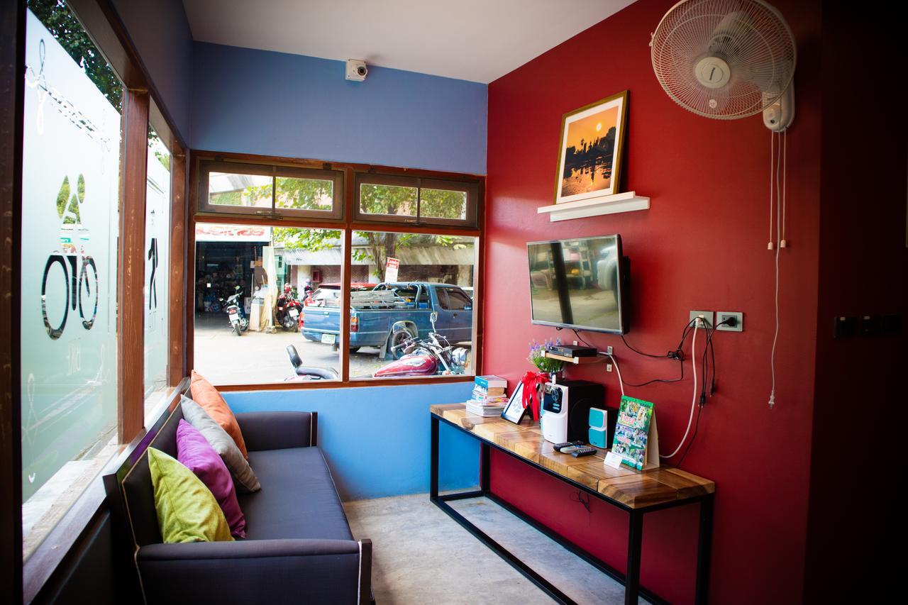 Tawan Bed Club Hostel Chiang Mai Exterior photo