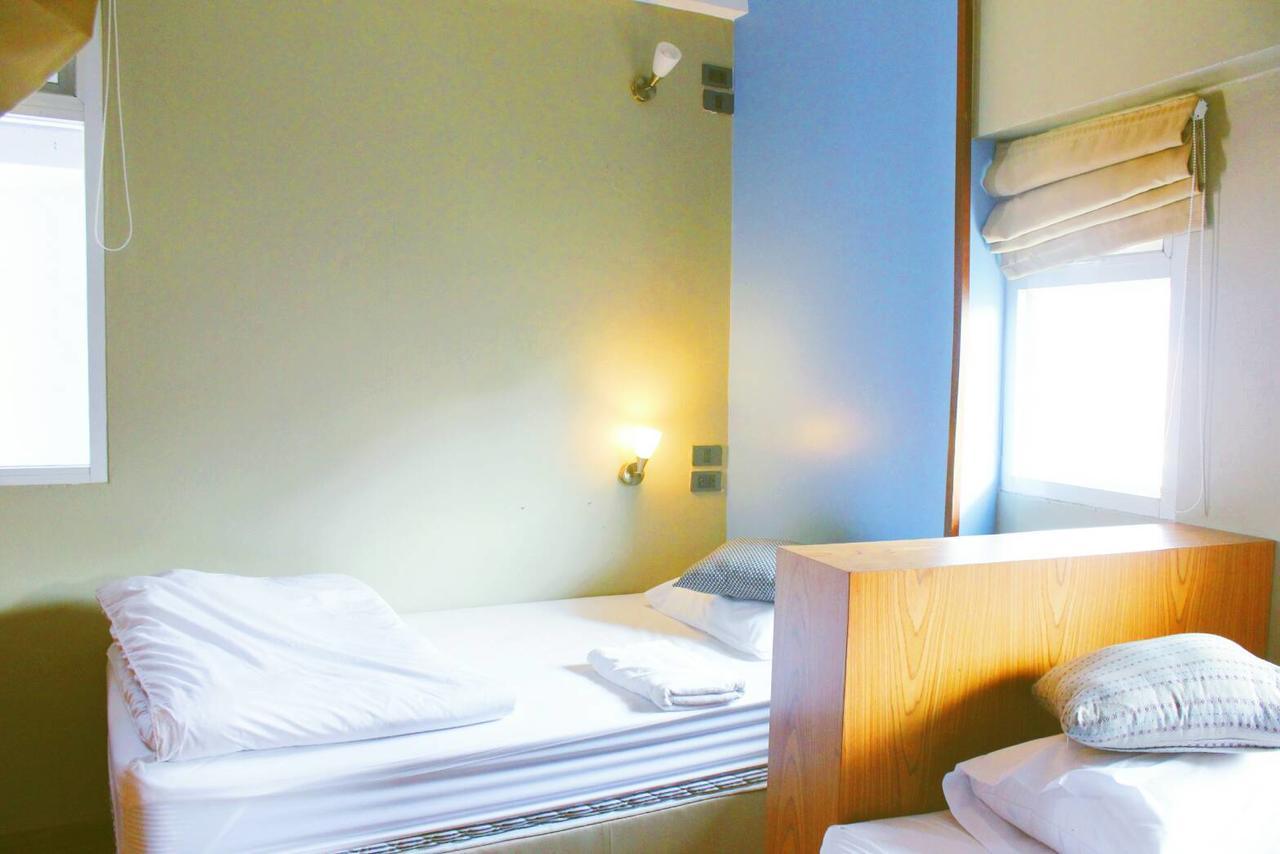 Tawan Bed Club Hostel Chiang Mai Exterior photo